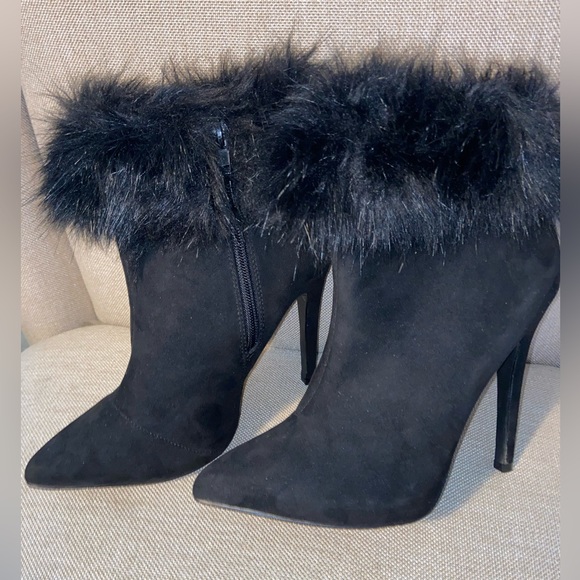 Black Heel Boots with Faux Fur top trim - Picture 2 of 5